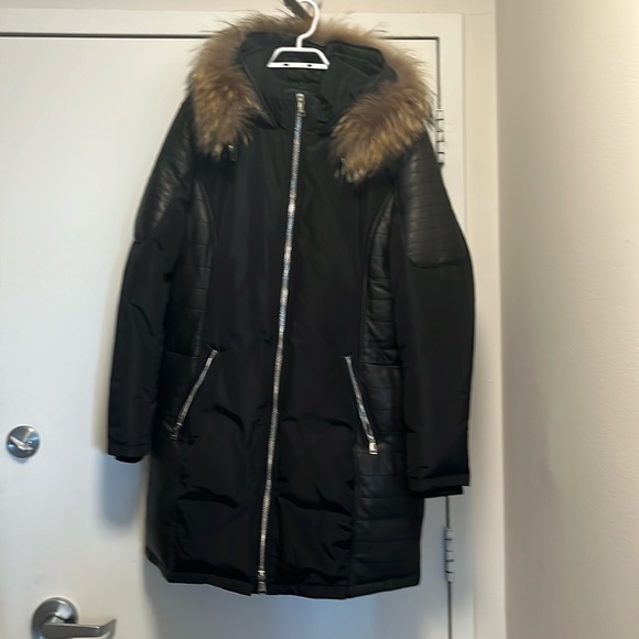 Danier leather and down winter/ fall jacket with fur trim mint condition black - Picture 1 of 6
